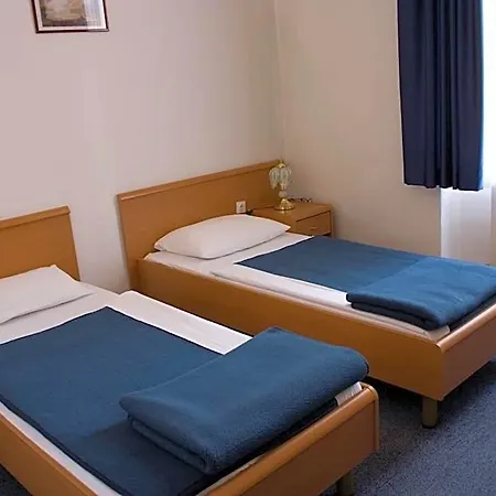 Veli Joze Hotel
