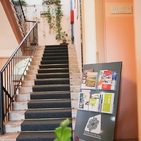Hotel Veli Joze 2*