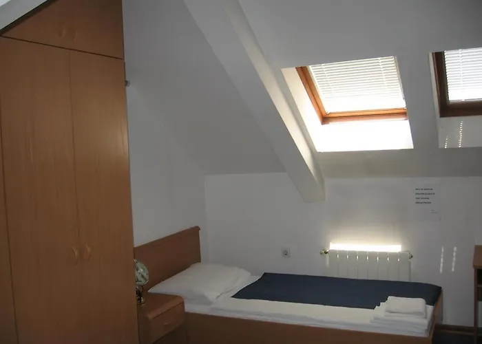 Veli Joze 호텔 풀라